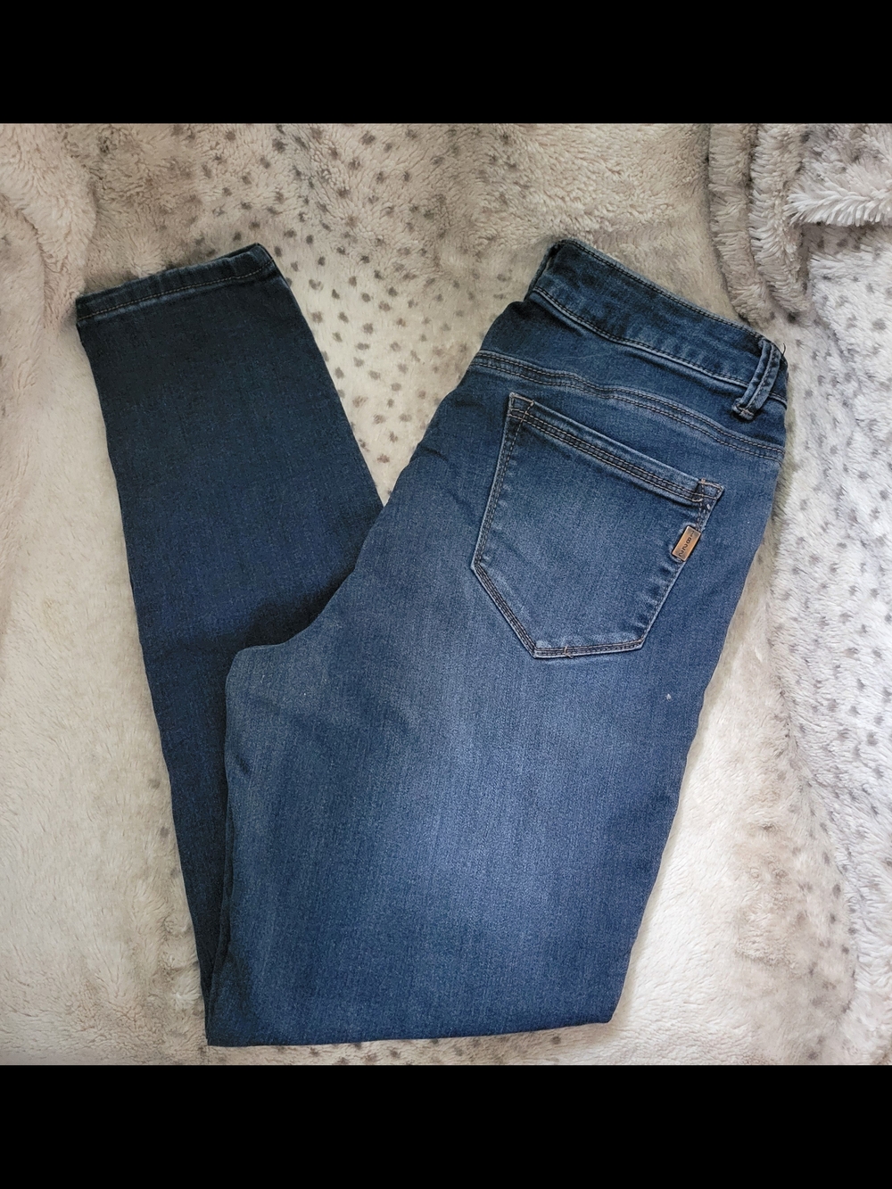 1822 Denim Women's Skinny Jeans in Dark Blue